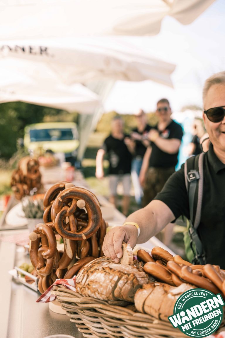 HEIMATALM_WANDERN_MIT_FREUNDEN_2025_FREITAG_LOGO_PHIL_WOLF_2025-2