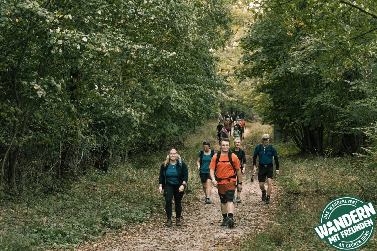 HEIMATALM_WANDERN_MIT_FREUNDEN_2025_SAMSTAG_LOGO_PHIL_WOLF_2025-21